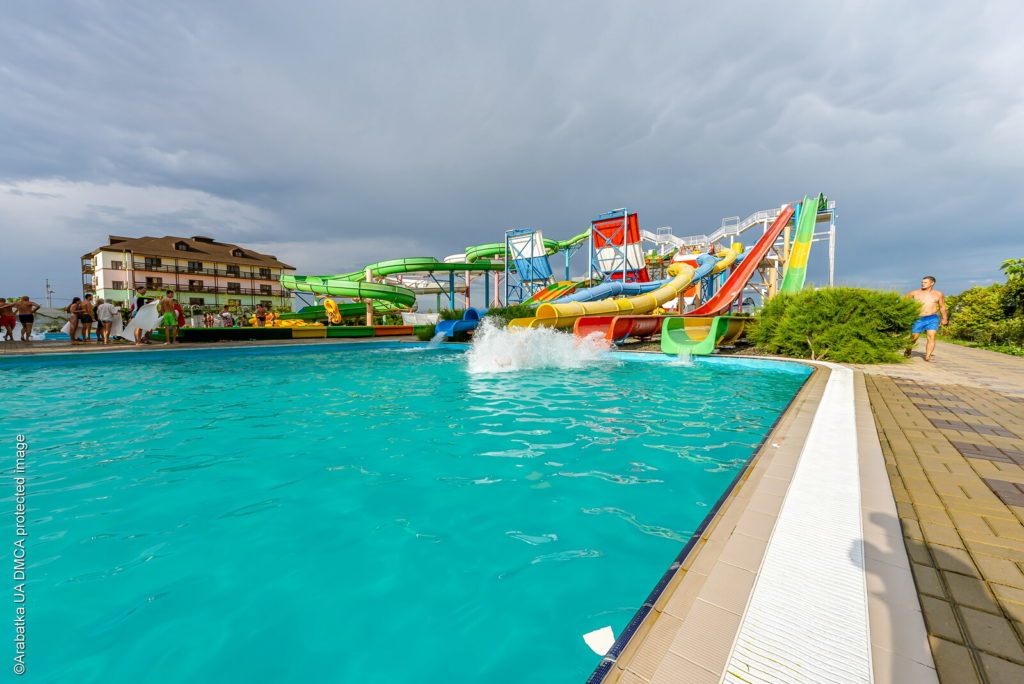 Аквапарк «Акваленд» на Арабатской Стрелке